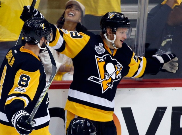 Jake Guentzel, Brian Dumoulin