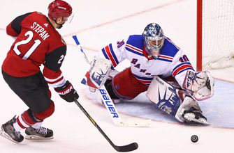 pi-nhl-coyotes-rangers-derek-stepan-henrik-lundqvist-010618-vresize-335-220-high-0